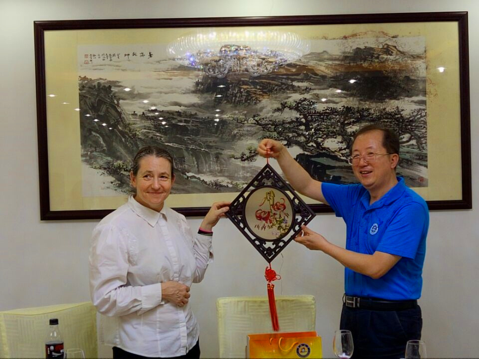 Cheryl Wachenheim教授访问77779193永利官网.jpg